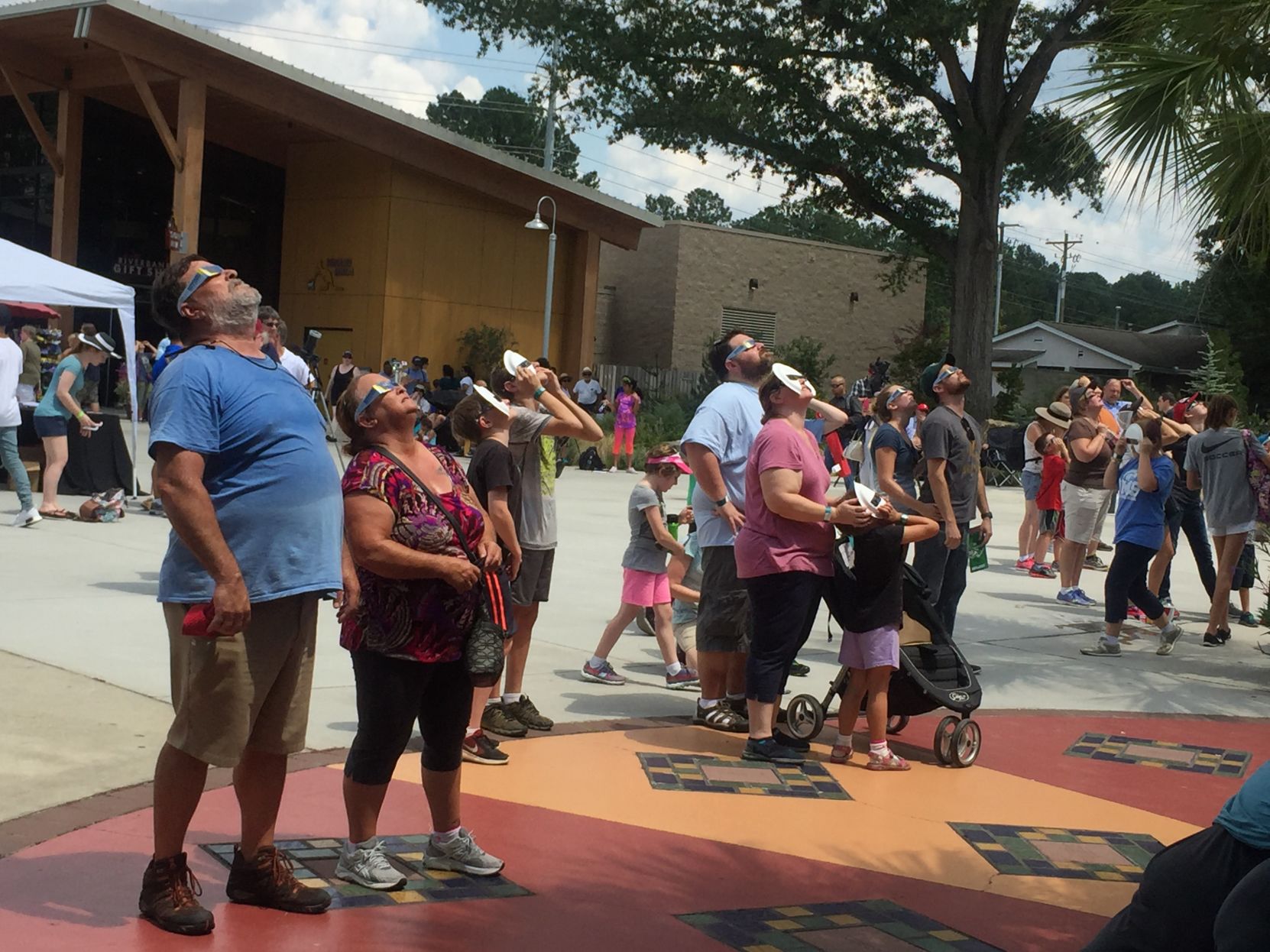 Riverbanks eclipse watchers